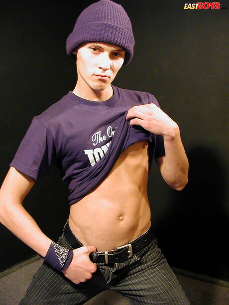 Twink Boris jerk off his dick