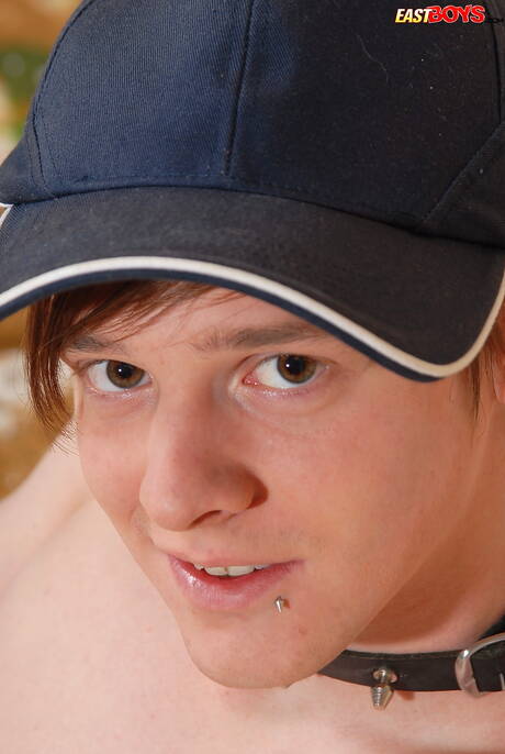 O gostoso Freddie posando nu