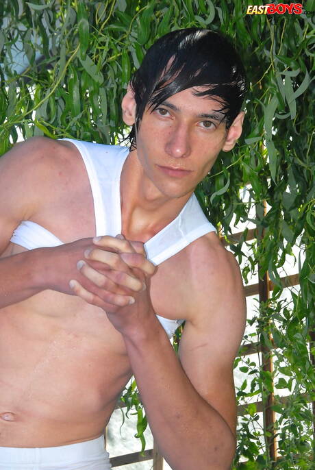 Young Dominic get naked and showing tight butt in the pool