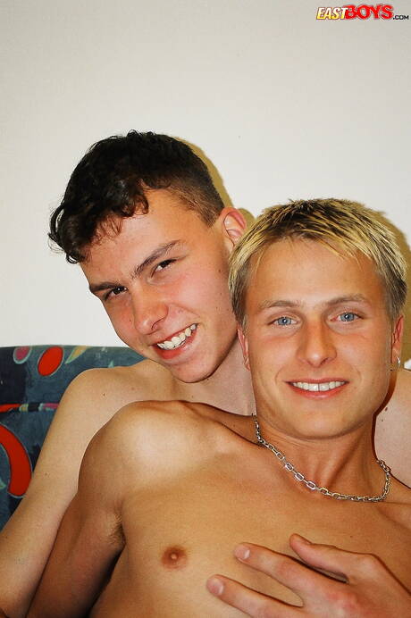 Young dude Zdenek love to suck dick