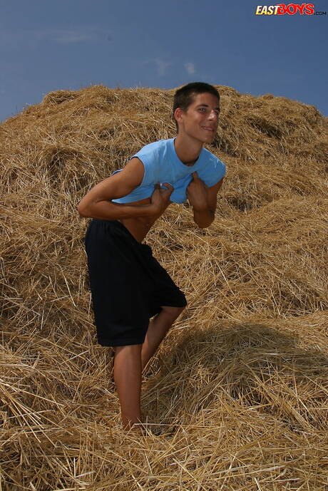 Young boy Gonzalo posing nude and showing hot ass outdoor