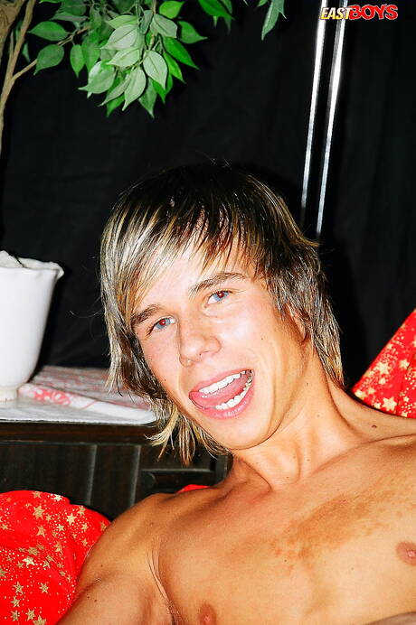 Young Glen playing with dick