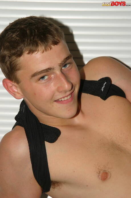 Hot twink Fjodor undressing and showing hot ass