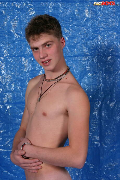 ホットなトゥインクダックスが完璧な体を披露