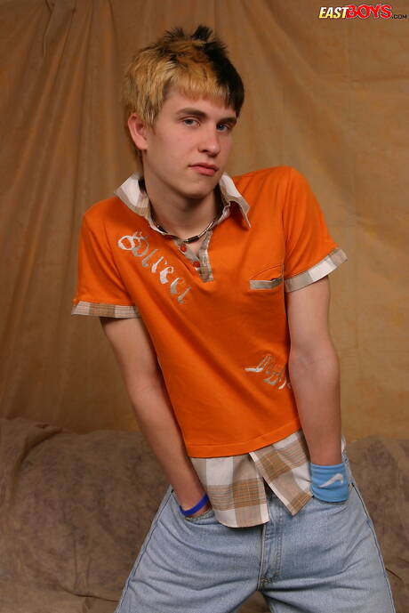 Twink Dano posing naked