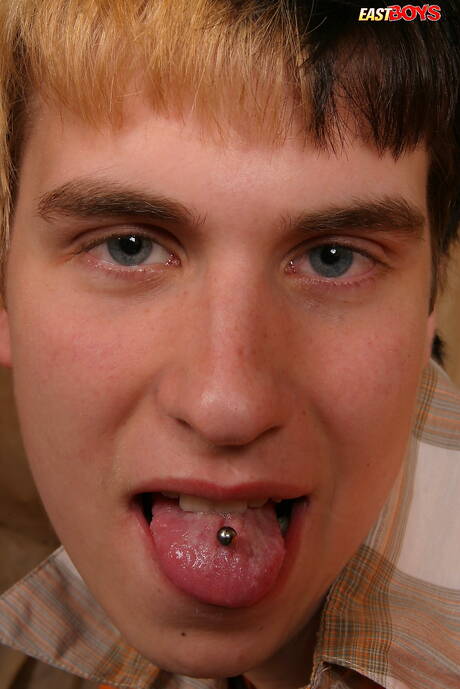 Twink Dano posing naked