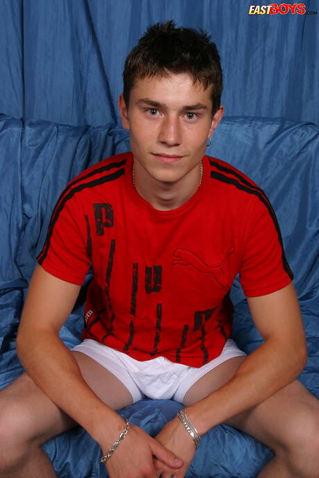 Strongman Christo posing naked