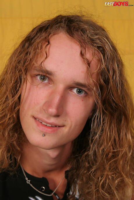 Pretty boy Cecil posing naked