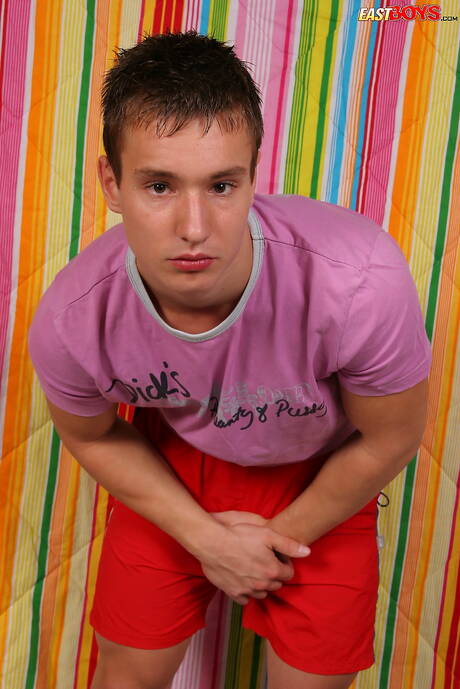 El guapo Borecek muestra su hermoso cuerpo