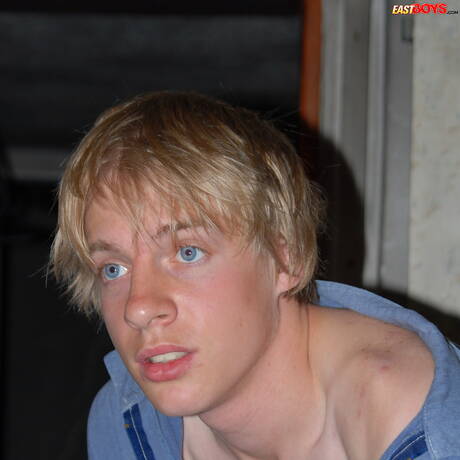 Twink Fabo posa nudo