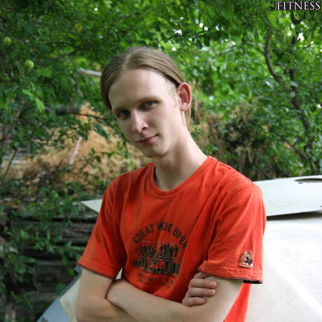 Hot Leon love to suck cock outdoor