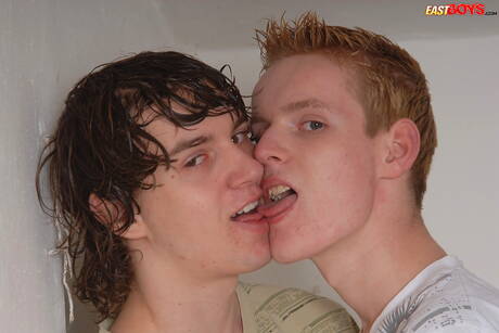 Junger Kerl Rex fickt nach Blowjob