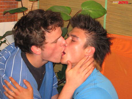 Slovak superstud Dario Dolce fuck after dick sucking