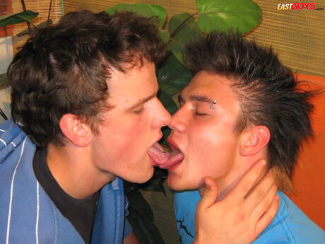 Slovak superstud Dario Dolce fuck after dick sucking