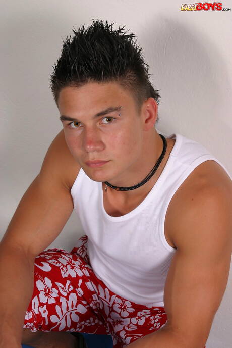 Slovak hunky guy Dario Dolce posing naked