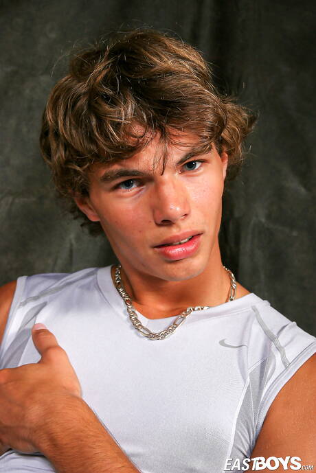 Young Armando posing naked and showing his butt