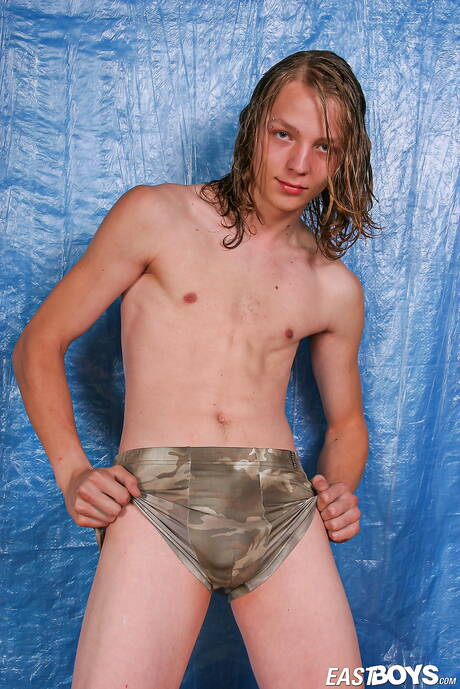 Hot twink Nikita posing naked