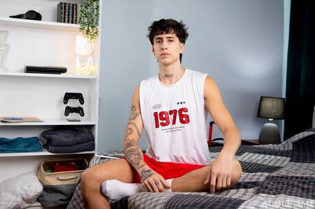 Jerk Buddies: O galã Angel Elias e o garanhão Harrison Feels se amam