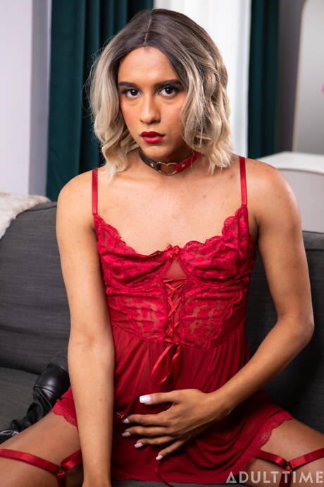 Superstud Marcus Mcneil and superstud Mikey Vega fuck ass after blowjob