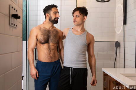Jerk Buddies: Sexy guy Enzo Muller and sexy guy Ali Rush have a hot sex in bathroom