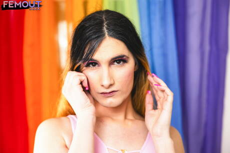 La joven Adeira Wood se masturba con un juguete