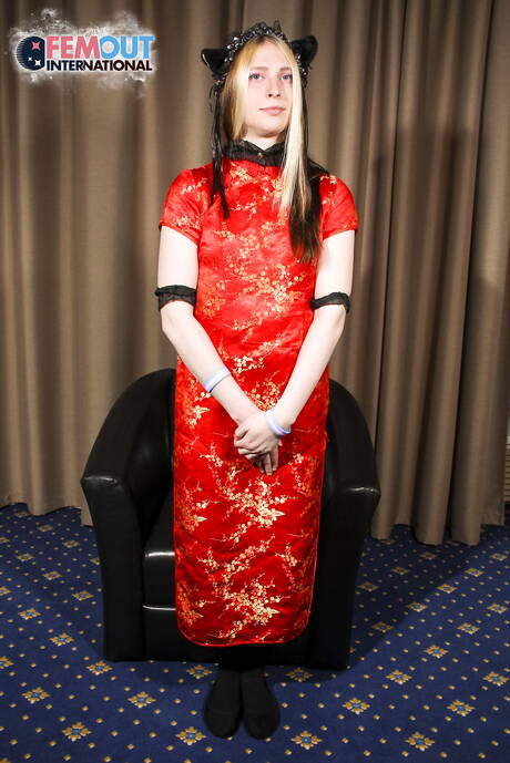 Young Ana Dubrova jerking with dildo